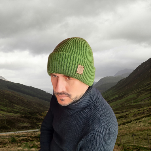 green Silk-Lined Triple Layer Men’s Cashmere Hat – Hair-Friendly Winter Beanie, Cozy Gift for Him, Reduces Frizz & Breakage