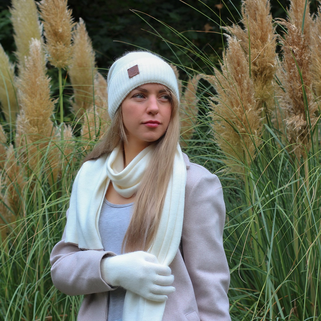 Damen Kaschmir Set: Mütze, Handschuhe, Schal, Kaschmir Faux Fu Pom Pom