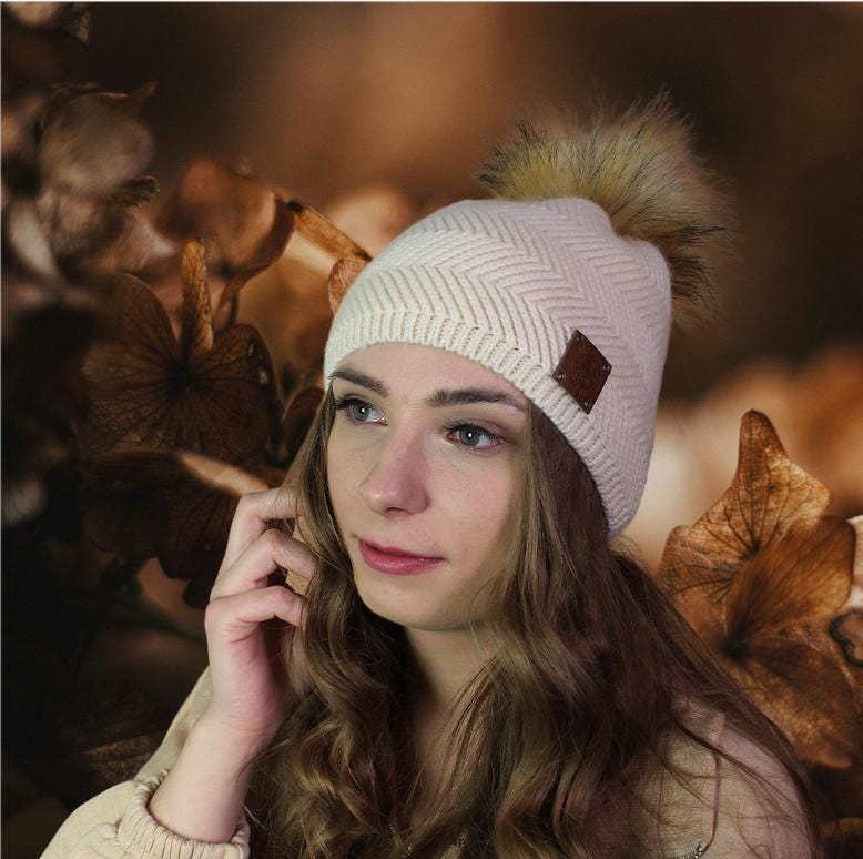 Winter Knit Pom Pom Hat Soft Cashmere For Her_Cwah3996