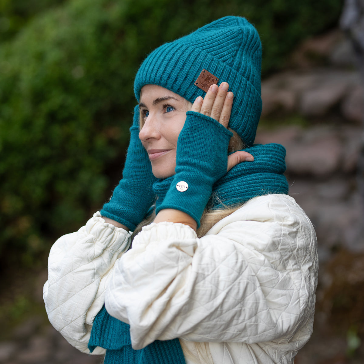 teal blue 100% Mulberry Silk Lined Cashmere Hat
