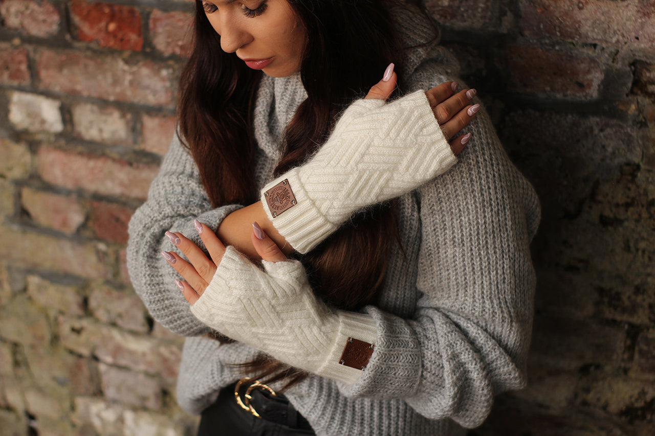 women cashmere fingerless gloves