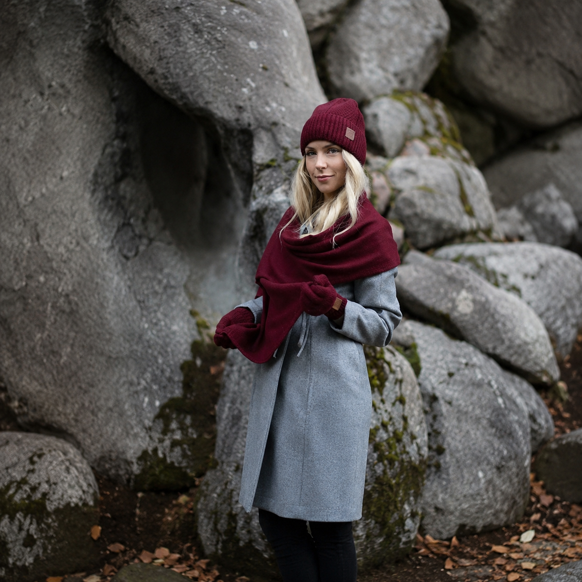 burgundy Satin-Lined Women’s Cashmere Hat