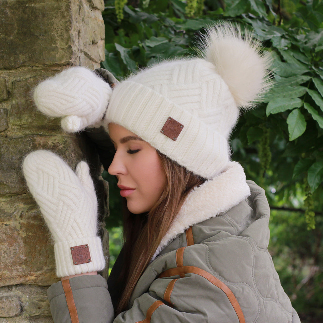 white Cashmere Hat and Mittens Set for Women – Warm Winter Beanie with Fox Fur Pom Pom, Soft Luxury Gift Set For Her, Cozy and Stylish Accessory