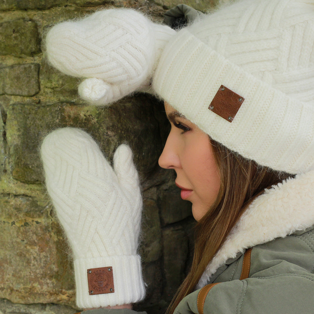 white Cashmere Hat and Mittens Set for Women – Warm Winter Beanie with Fox Fur Pom Pom, Soft Luxury Gift Set For Her, Cozy and Stylish Accessory