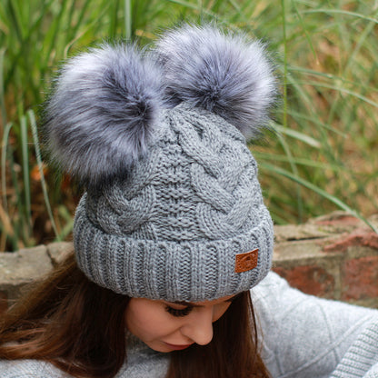 grey Women’s Double Pom Pom Winter Hat – Fleece-Lined Wool Beanie, Windproof & Warm, Cute Cold Weather Gift for Girls or Her