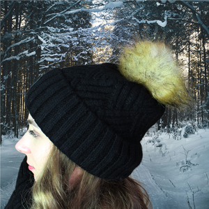 Warm Cashmere Women's Beanie with Faux Fur Pom Pom – Soft Winter Hat, Perfect Gift for Her