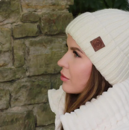Satin-Lined Cashmere Hat – Smaller Size