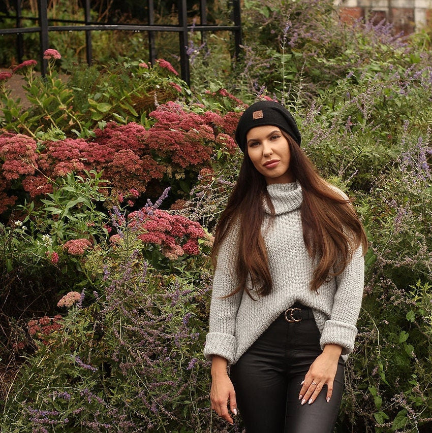 black Women’s Lightweight Cashmere Slouchy Beanie