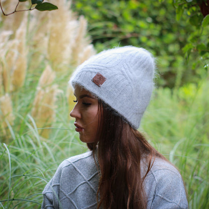 light grey Women’s Thick Cashmere Beanie