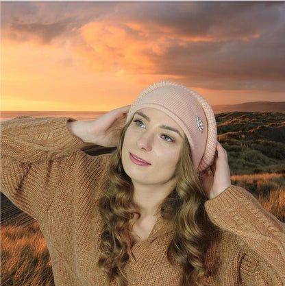 peach Women's winter woolen slouchy hat