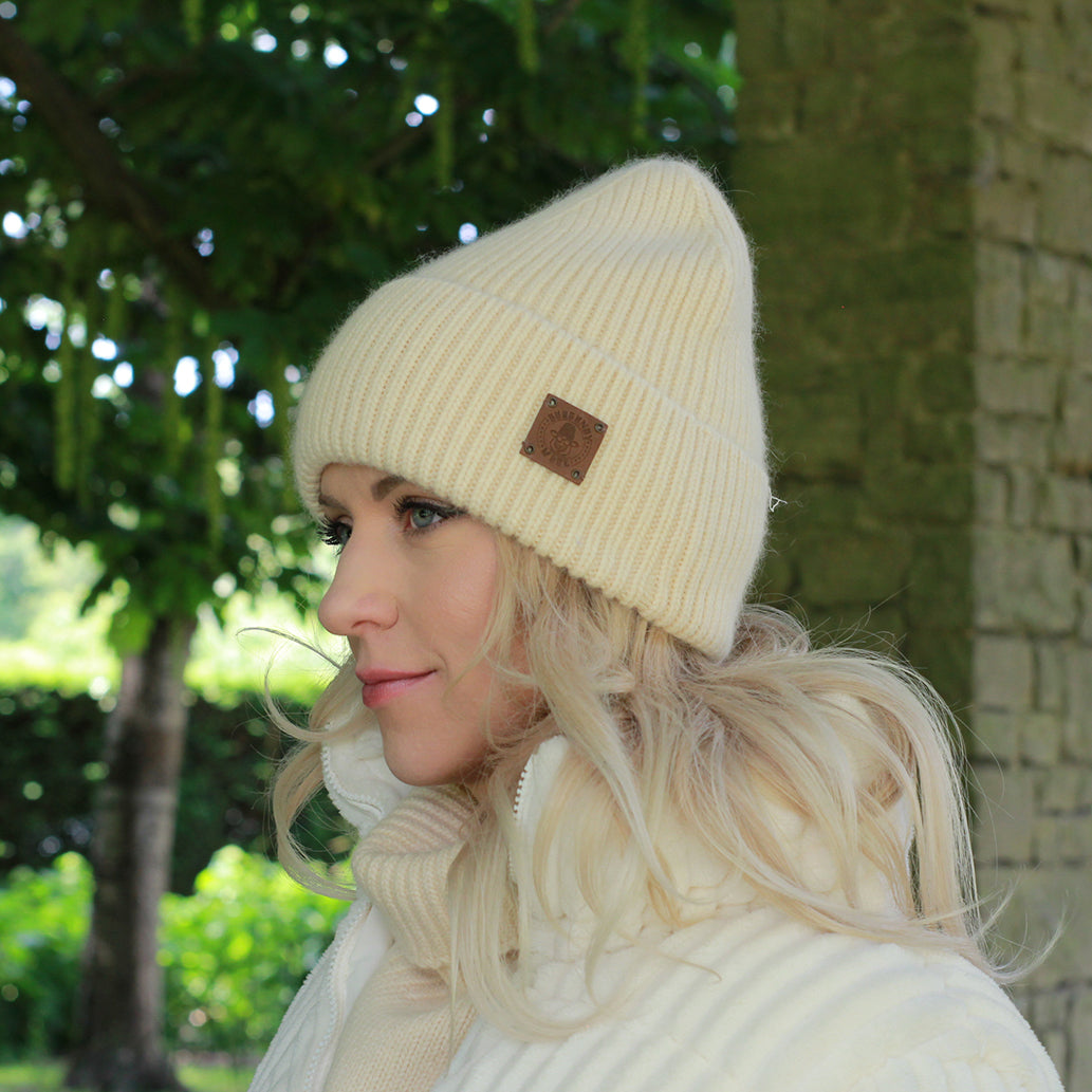 Women’s Winter Cashmere Hat and Neck Warmer Set – Soft Warm Beanie & Snood Gift for Her, Cozy 2-Piece Cold Weather Accessory