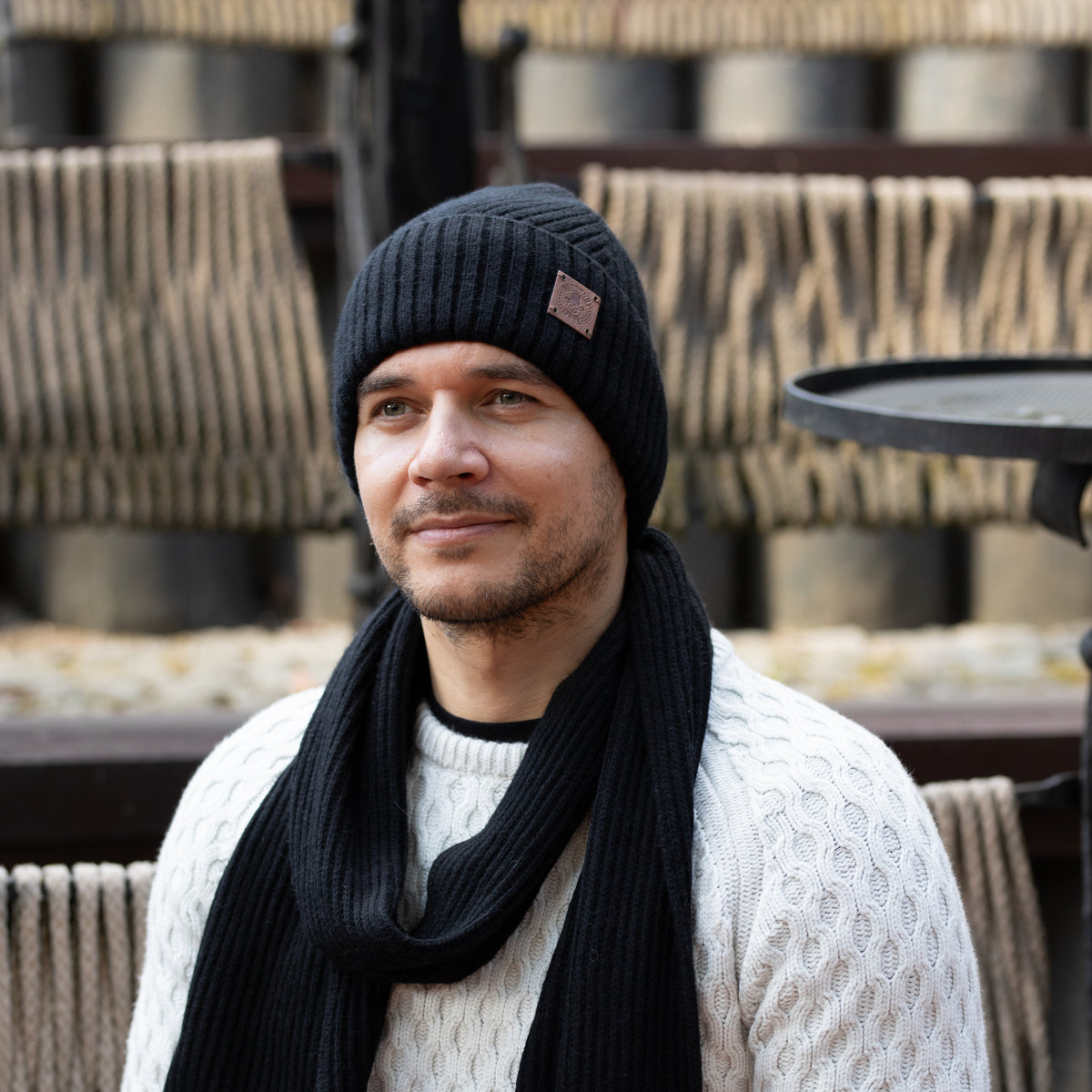 black 100% Mulberry Silk Lined Men’s Cashmere Hat