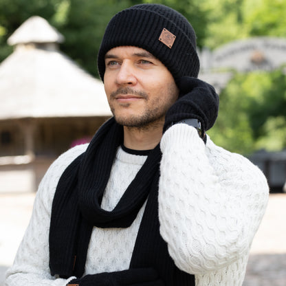 black 100% Pure Silk-Lined Men’s Cashmere Beanie
