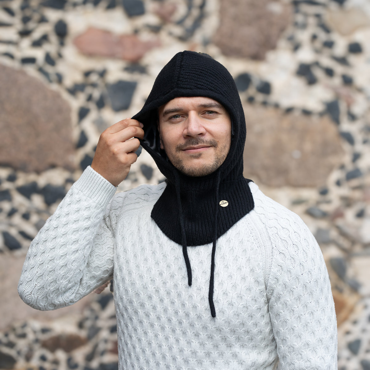 black Men’s 100% Mulberry Silk-Lined Cashmere Hooded Hat