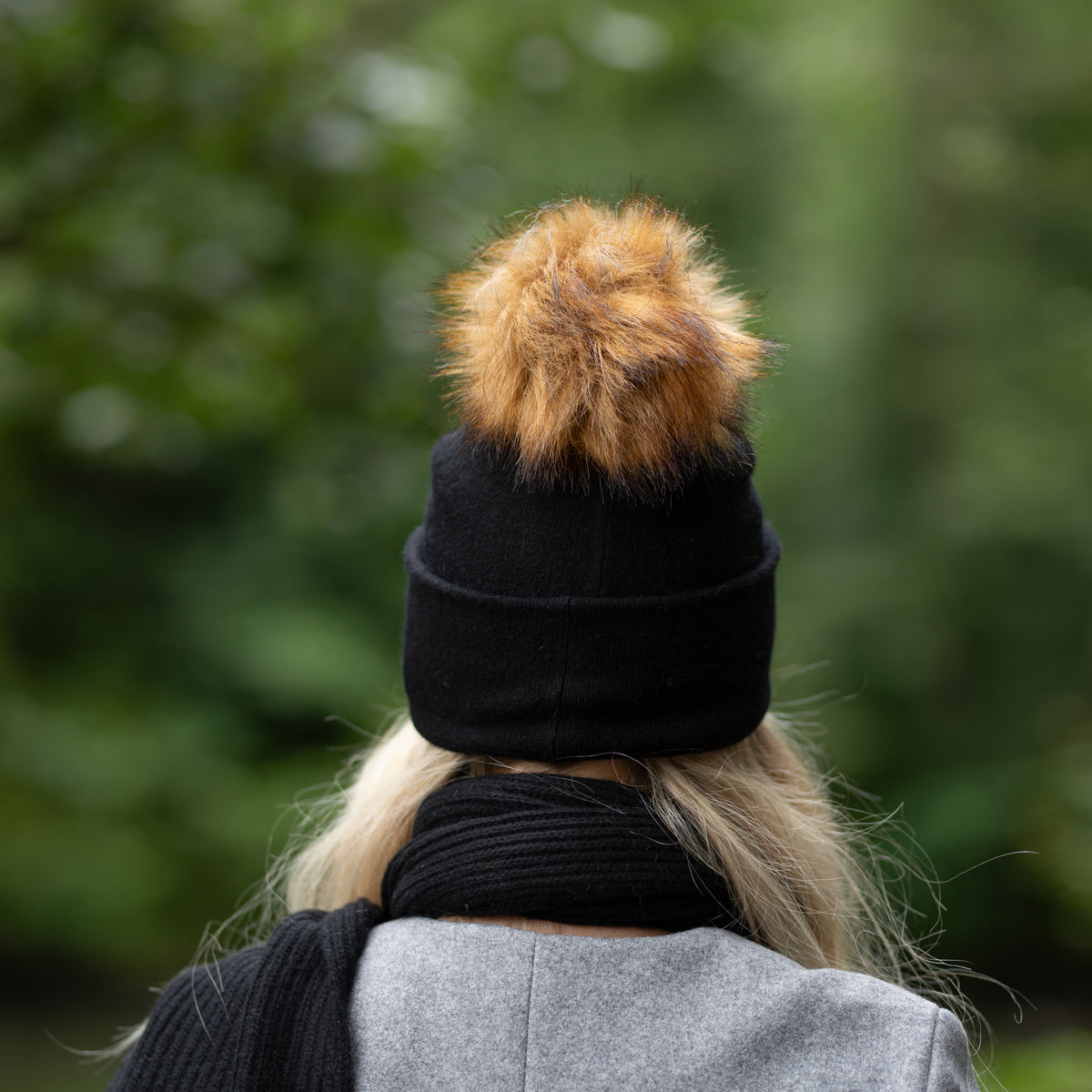 black Women’s Double-Layer Cashmere Beanie – 2-in-1 Style