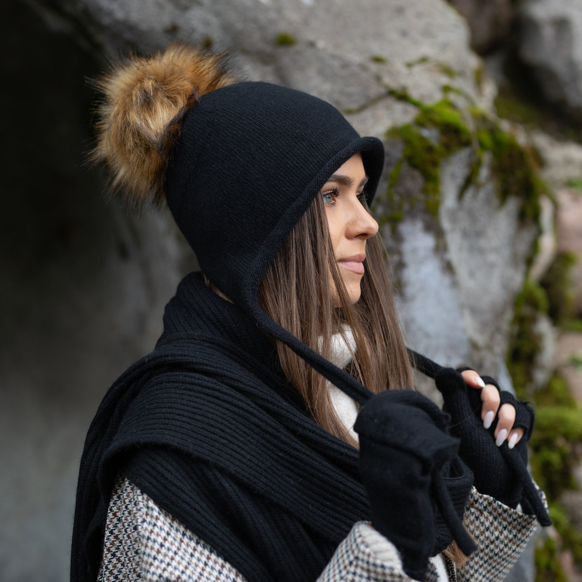 black Women’s Cashmere Winter Hat
