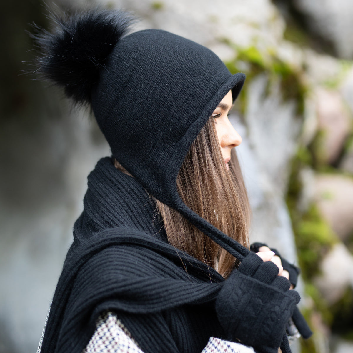 black Women’s Cashmere Winter Hat