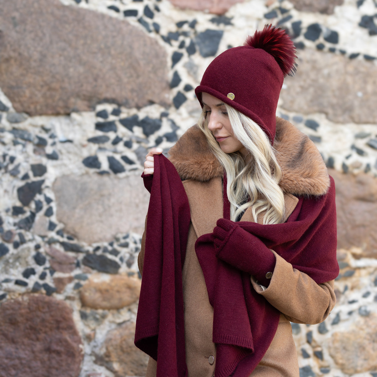 Women’s Cashmere Winter Hat With Real Fox Fur