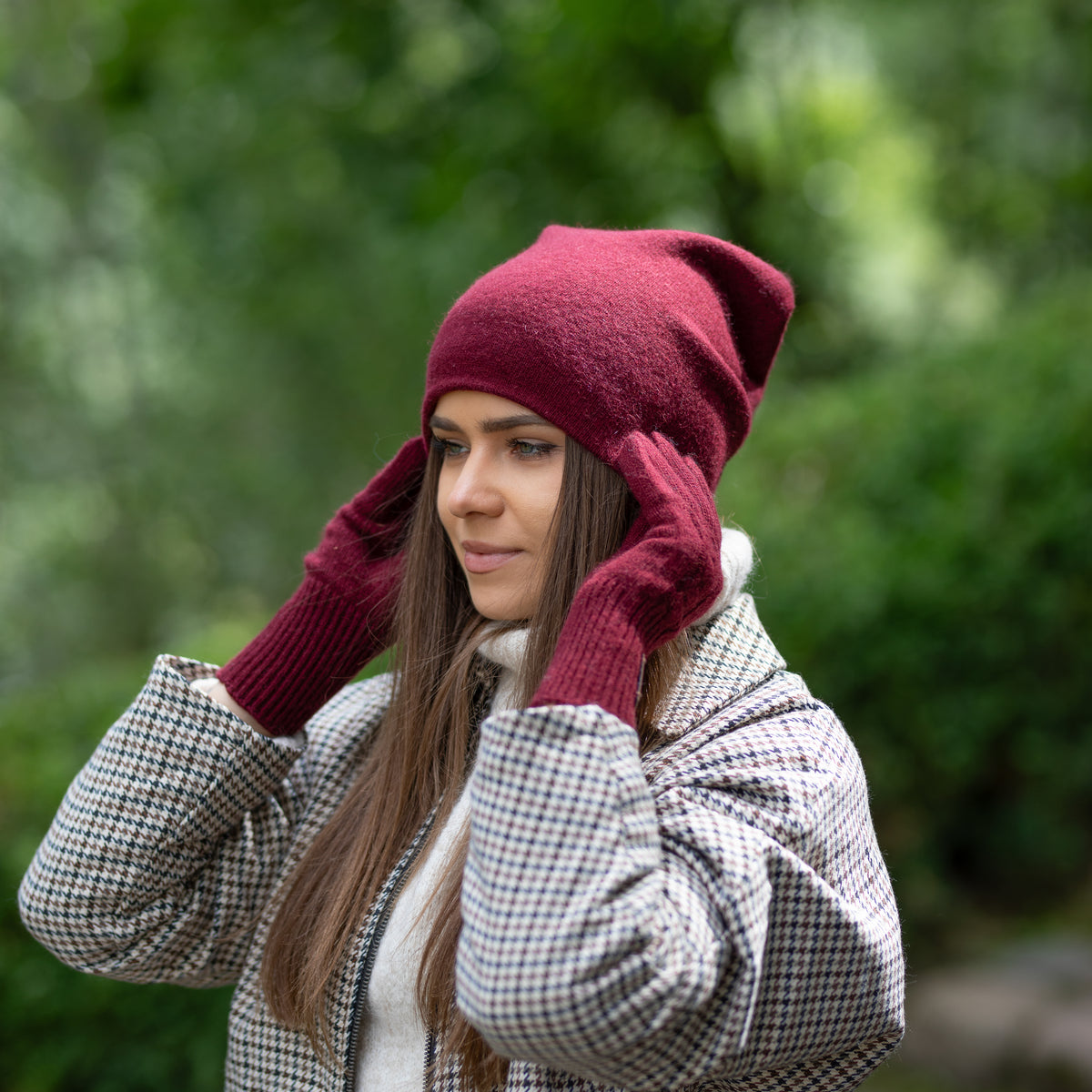 burgundy Women’s Double-Layer Cashmere Beanie – 2-in-1 Style