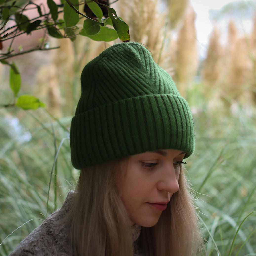 green Cashmere & 100% PURE SILK Lined Hat for Women – Winter Beanie for Curly or Thick Hair, Frizz-Free, Luxury Gift, Best Silk-Lined Beanie