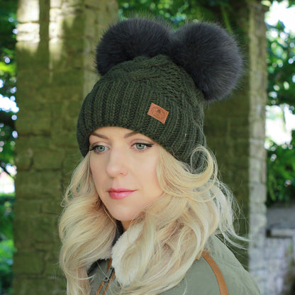 Women’s Double Pom Pom Winter Hat – Fleece-Lined Wool Beanie, Windproof & Warm, Cute Cold Weather Gift for Girls or Her