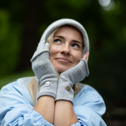 light grey Women’s Cashmere Winter Hat