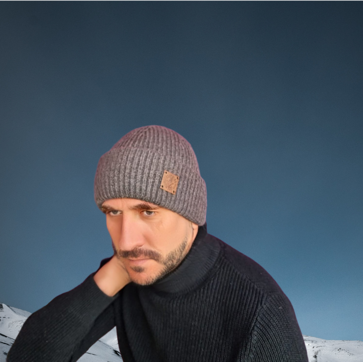 dark grey Silk-Lined Triple Layer Men’s Cashmere Hat – Hair-Friendly Winter Beanie, Cozy Gift for Him, Reduces Frizz & Breakage