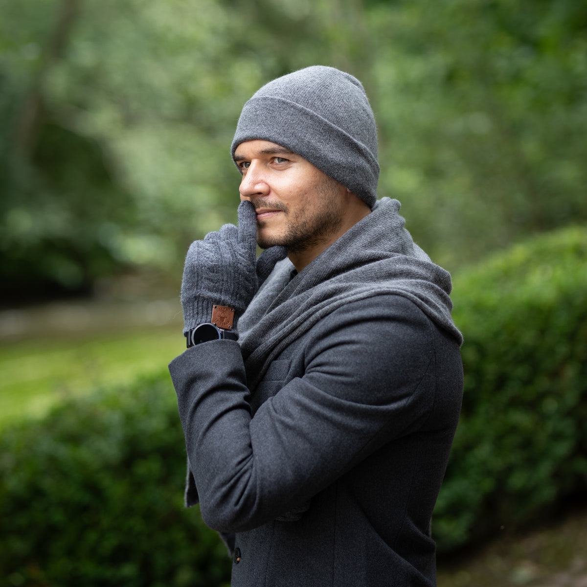 dark grey Men’s Double-Layer Cashmere Beanie