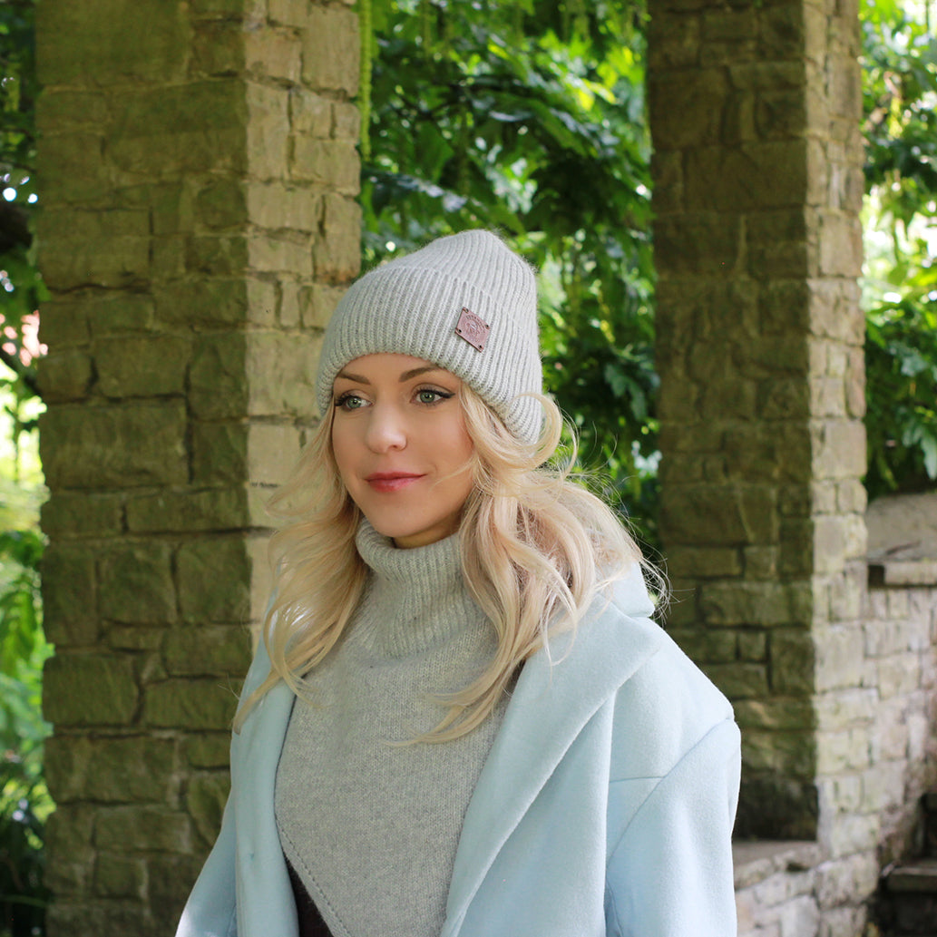 grey Women’s Winter Cashmere Hat and Neck Warmer Set – Soft Warm Beanie & Snood Gift for Her, Cozy 2-Piece Cold Weather Accessory