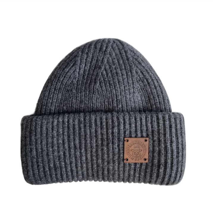 dark grey Silk-Lined Triple Layer Men’s Cashmere Hat – Hair-Friendly Winter Beanie, Cozy Gift for Him, Reduces Frizz & Breakage