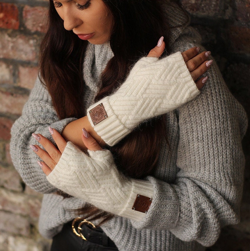 Women's cashmere fingerless gloves, Soft and warm cozy winter gloves for women's – Perfect Gift for her