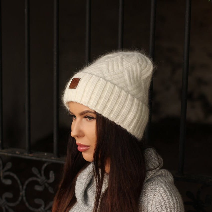 Cashmere white hat, White cashmere beanie, Knit hat, Real fur pom pom hat, Cozy and super soft women winter white cashmere hat, Gift for her