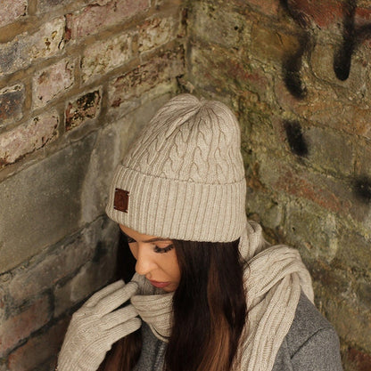 Kaschmir-Set: Mütze, Handschuhe, Schal, Strickset, gemütliches und superweiches Winter-Kaschmir-Set für Damen.