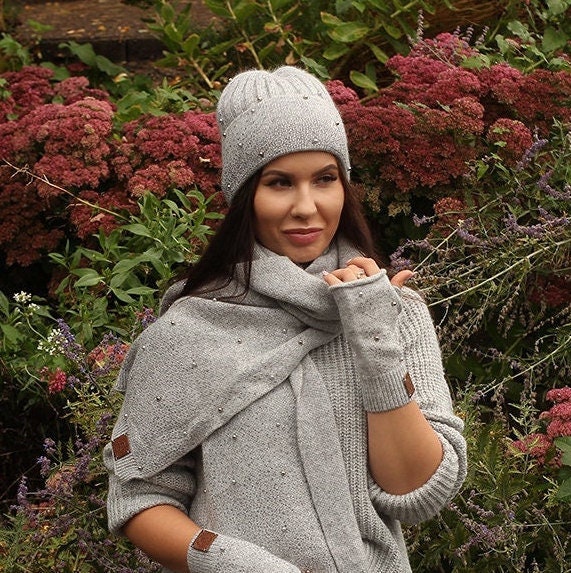 Cashmere set: hat, gloves, scarf faux fur pom pom beanie, Knit set, cozy and super soft women winter cashmere set.