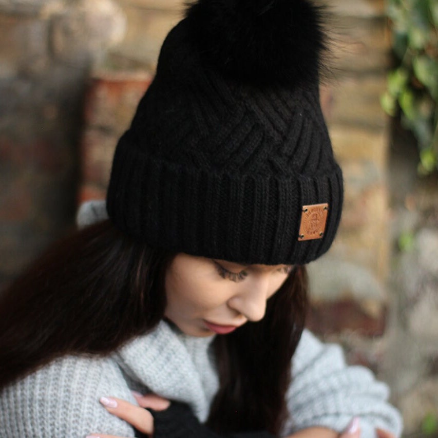 Black Warm Cashmere Women's Beanie with Faux Fur Pom Pom – Soft Winter Hat, Perfect Gift for Her