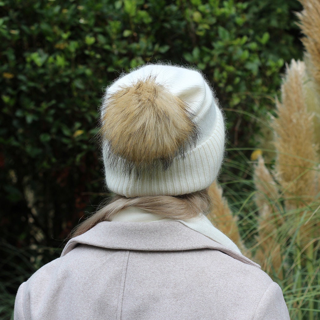 Ensemble en cachemire pour femme : bonnet, gants, écharpe, bonnet à pompon en fausse fourrure de cachemire, ensemble d'hiver en cachemire chaud et doux pour femme, cadeau pour elle