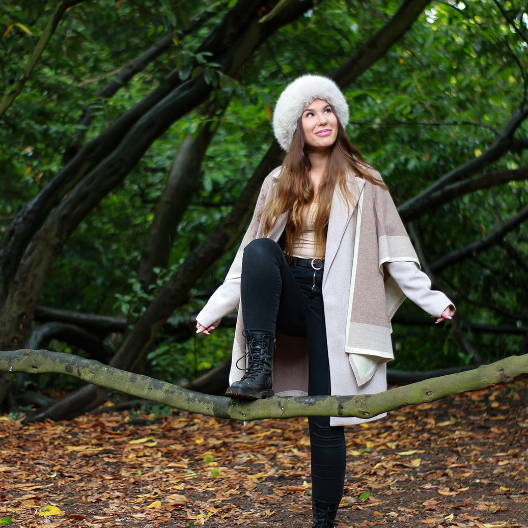 Luxurious Cashmere Women's Wrap, Cape, and Shawl – Elegant, Versatile, and Perfect Gift for Her