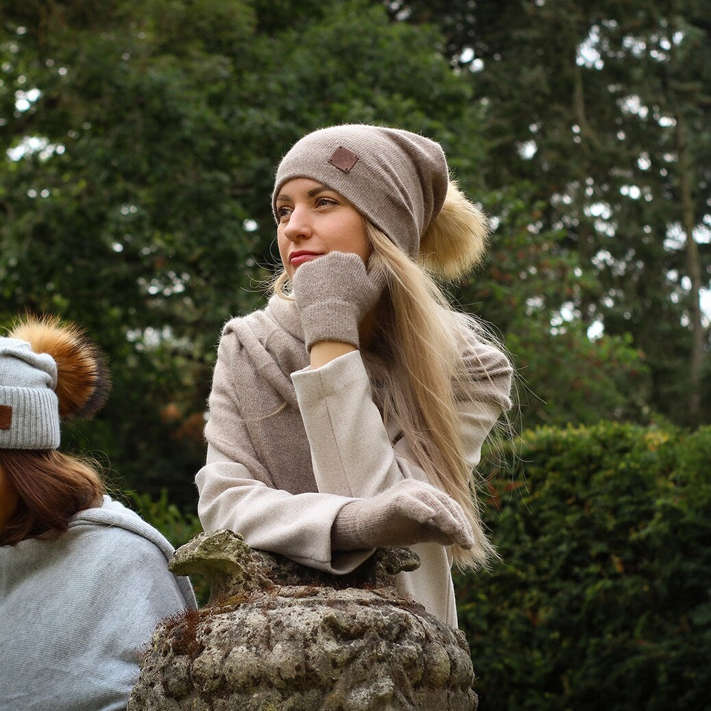 Ensemble en cachemire : bonnet à pompon en fourrure de renard, gants, écharpe, bonnet en cachemire, ensemble en tricot, ensemble en cachemire d'hiver chaud et doux pour femme, cadeau pour elle.