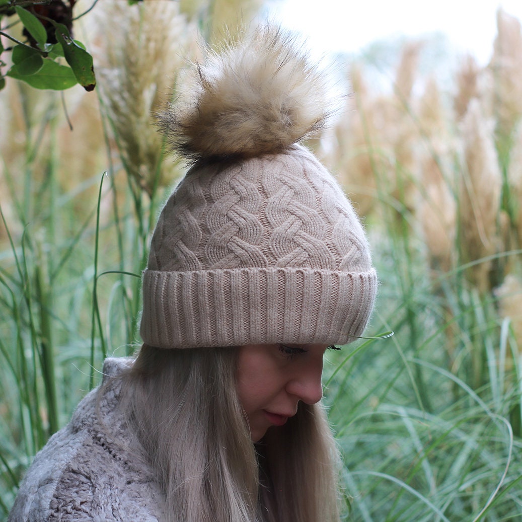 Bonnet pompon en fausse fourrure cachemire pour femme, Bonnet d'hiver chaud en cachemire tricoté pour femme, Cadeau pour elle