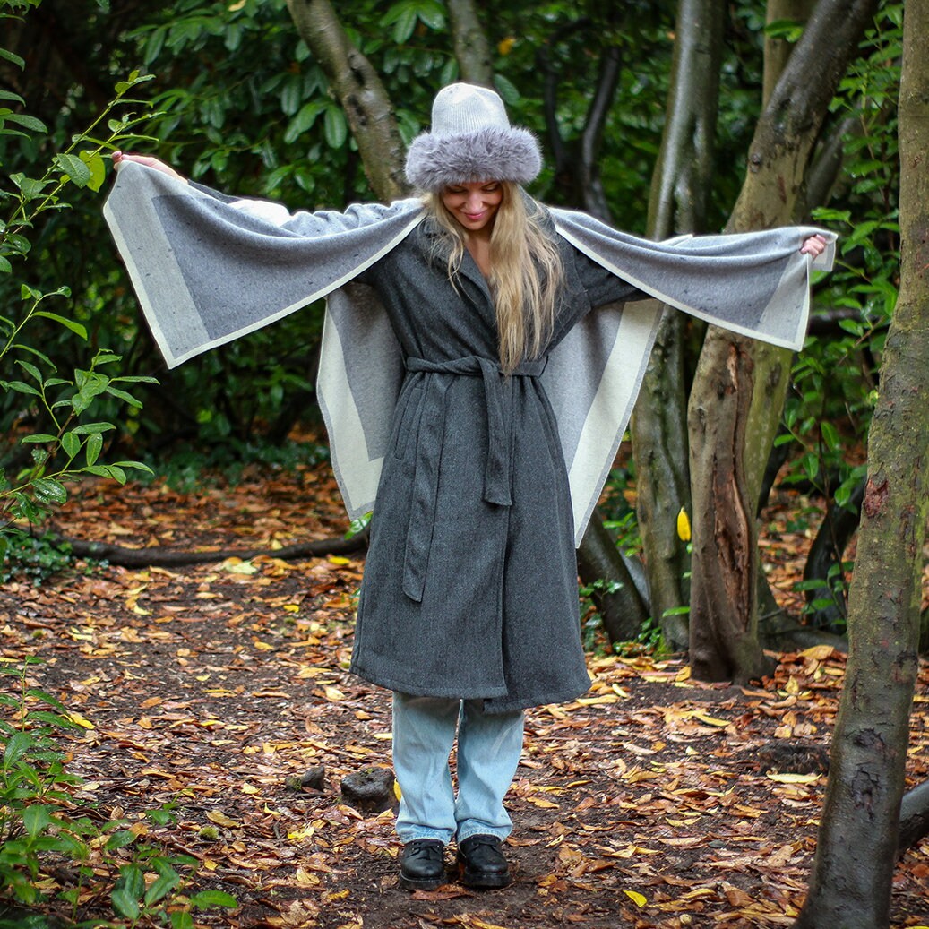 Luxurious Cashmere Women's Wrap, Cape, and Shawl – Elegant, Versatile, and Perfect Gift for Her