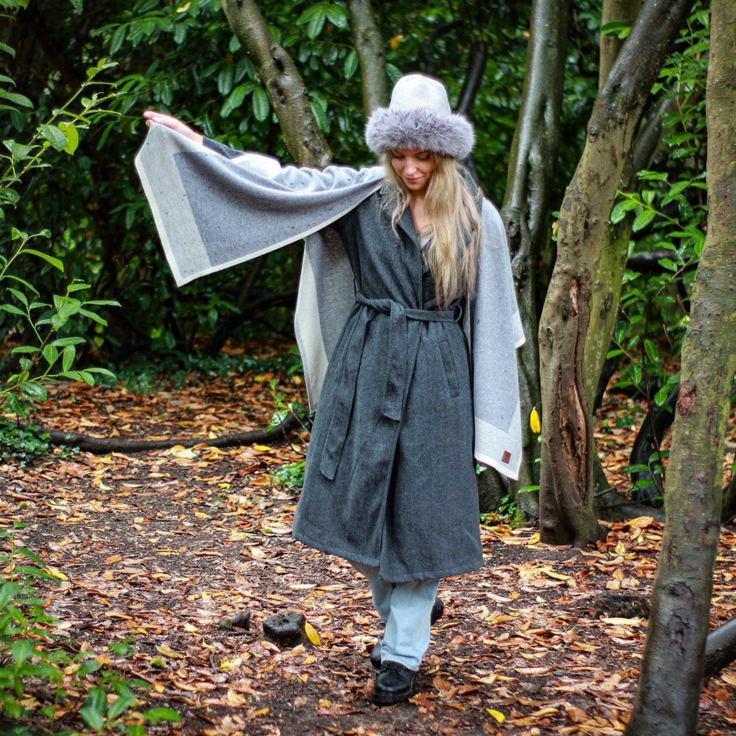 Luxurious Cashmere Women's Wrap, Cape, and Shawl – Elegant, Versatile, and Perfect Gift for Her