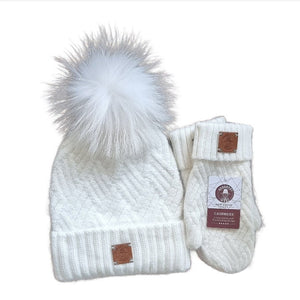 White Women's cashmere hat and mittens set, Faux fur pom pom cashmere hat, Warm and soft winter cashmere set for womens. Gift for her.