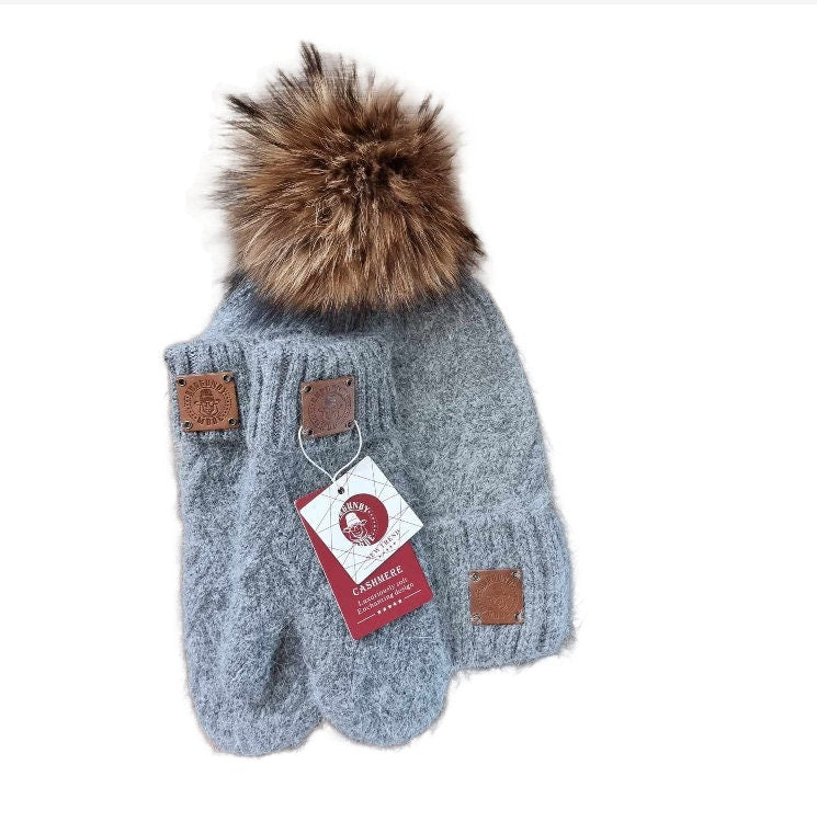 Women's cashmere hat and mittens set, Faux fur pom pom cashmere hat, Warm and soft winter cashmere set for womens. Gift for her.