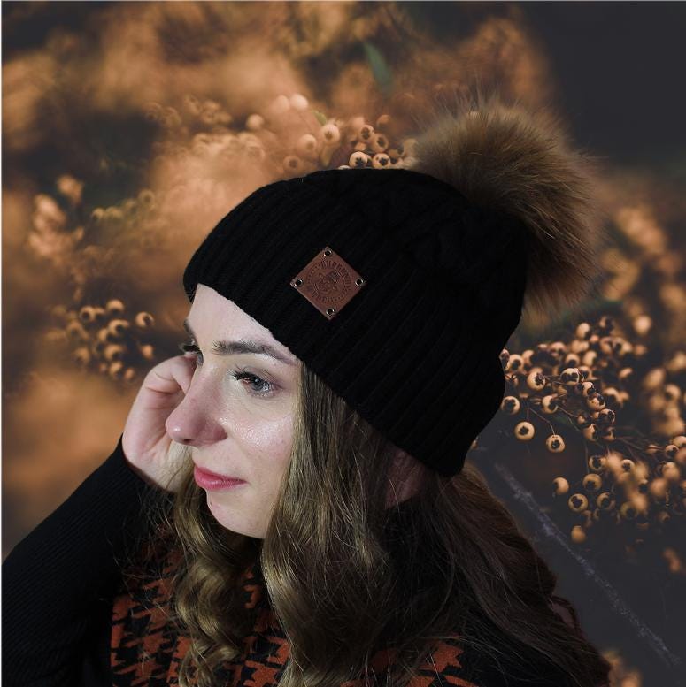 Black Warm Cashmere Women's Beanie with Fox Fur Pom Pom – Soft Winter Hat, Perfect Gift for Her