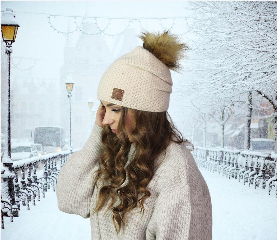 Bonnet en cachemire pour femme avec pompon en fausse fourrure | Bonnet d'hiver en tricot doux et confortable | Cadeau idéal pour elle