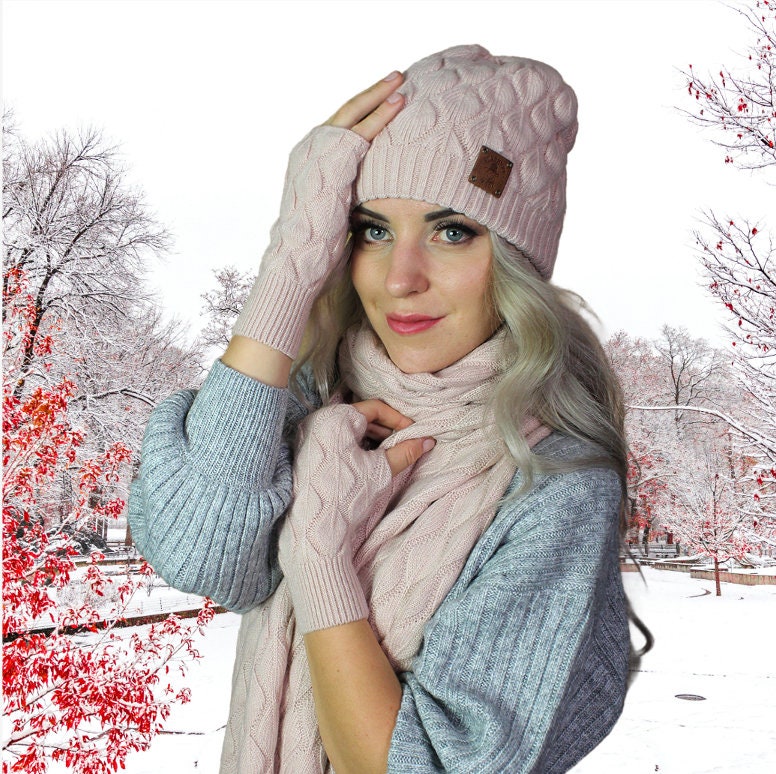 Cashmere set for women: hat, gloves, scarf, Knit set, Cozy and soft women winter cashmere set. Gift for her.