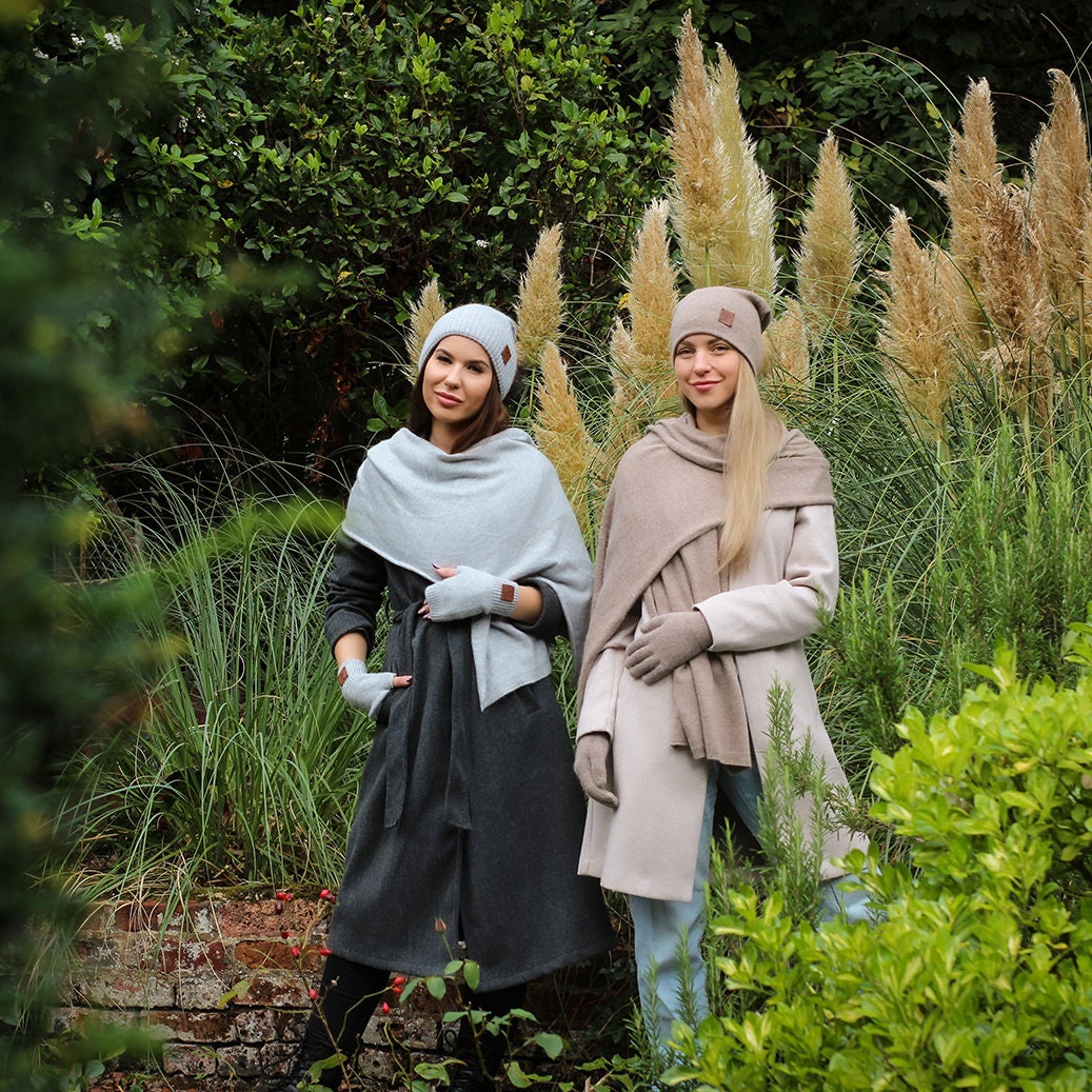 Ensemble en cachemire : bonnet à pompon en fausse fourrure, gants, écharpe, bonnet en cachemire, ensemble en tricot, ensemble en cachemire d'hiver chaud et doux pour femme, cadeau pour elle.