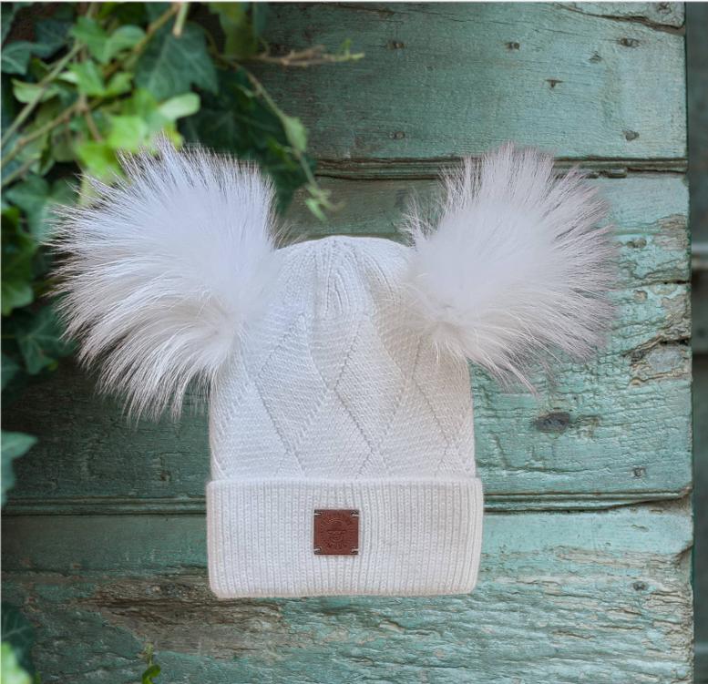 Weiße Kaschmirmütze, Weiße Kaschmirmütze, Strickmütze, Echtfell-Pom-Pom-Mütze, Gemütliche und superweiche Wintermütze aus weißem Kaschmir für Damen, Geschenk für Sie