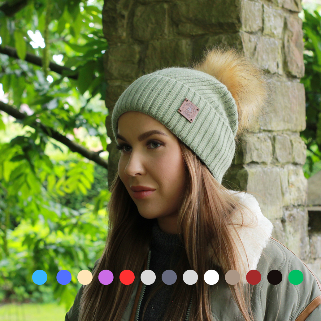pastel green Silk-Lined Cashmere Beanie for Women – Frizz-Free Winter Hat with Faux Fur Pom Pom, Cozy Gift for Her, Soft Warm Luxury Beanie