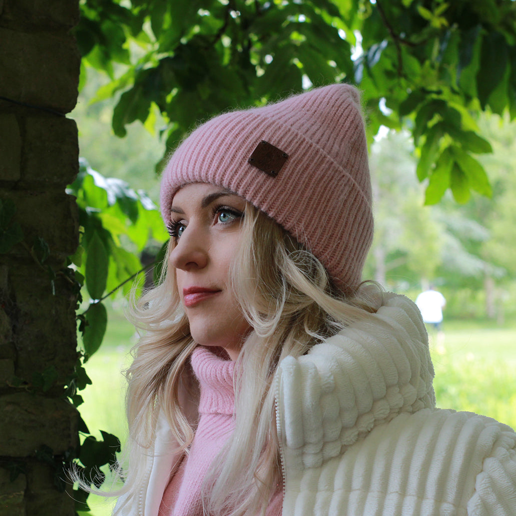 pink Women’s Winter Cashmere Hat and Neck Warmer Set – Soft Warm Beanie & Snood Gift for Her, Cozy 2-Piece Cold Weather Accessory